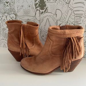 Sam Edelman Size 8 Fringe Leather Booties